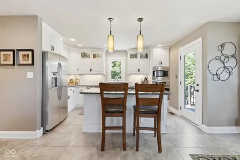 11240 Blackwalnut Point Indianapolis IN 46236