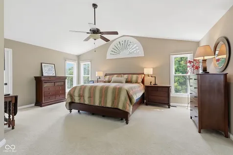 11240 Blackwalnut Point Indianapolis IN 46236