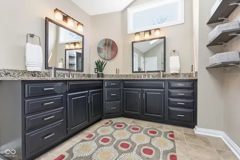 11240 Blackwalnut Point Indianapolis IN 46236
