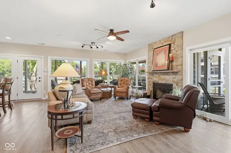 11240 Blackwalnut Point Indianapolis IN 46236