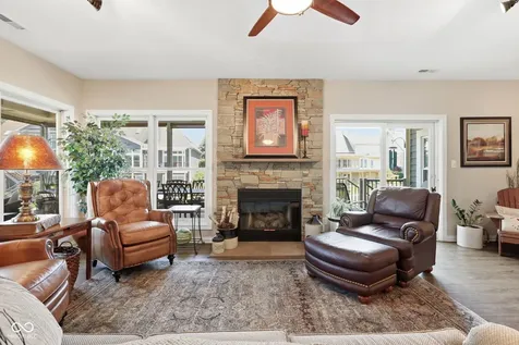11240 Blackwalnut Point Indianapolis IN 46236