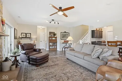 11240 Blackwalnut Point Indianapolis IN 46236