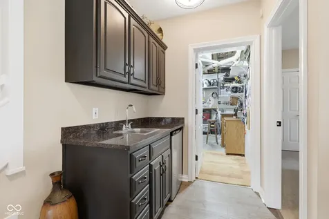 11240 Blackwalnut Point Indianapolis IN 46236