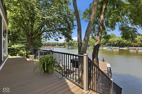 11240 Blackwalnut Point Indianapolis IN 46236