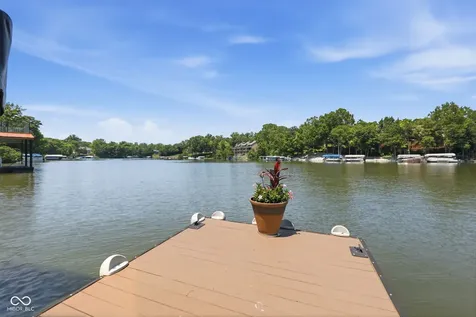 11240 Blackwalnut Point Indianapolis IN 46236