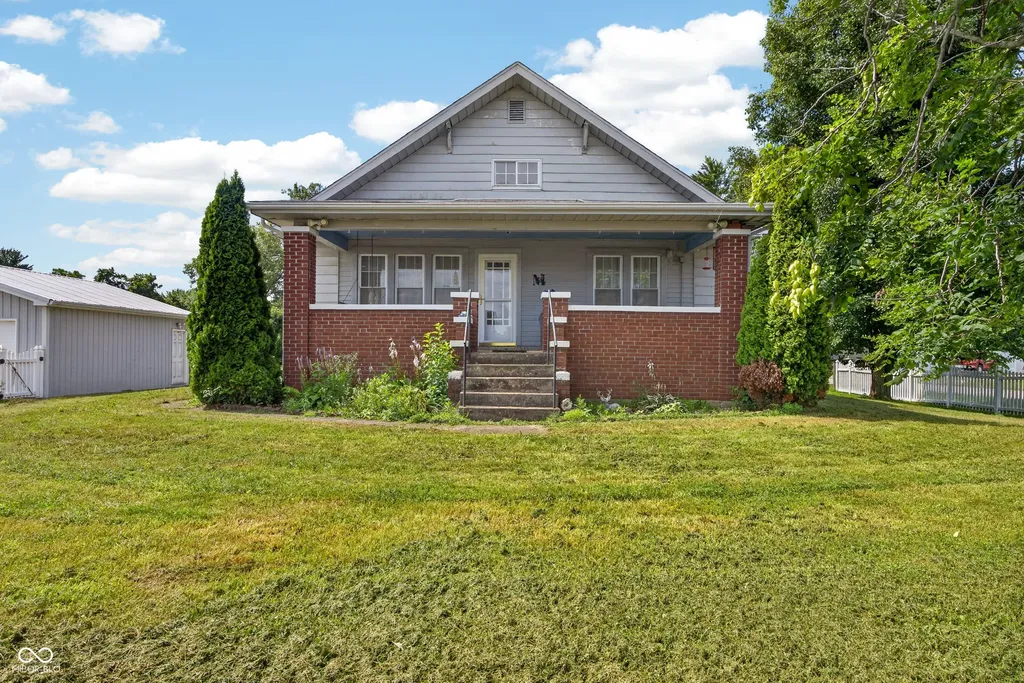 6131 W 100 N Switz City IN 47465