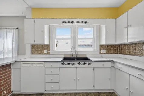 6131 W 100 N Switz City IN 47465