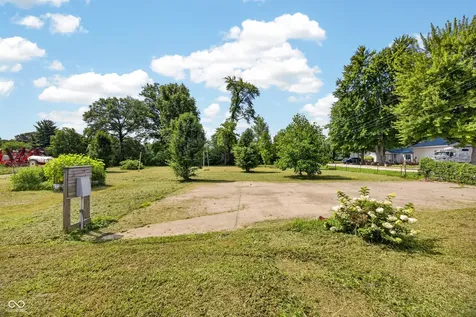 6131 W 100 N Switz City IN 47465