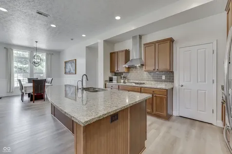 6258 Royal Alley Place Indianapolis IN 46237