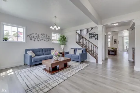 6258 Royal Alley Place Indianapolis IN 46237