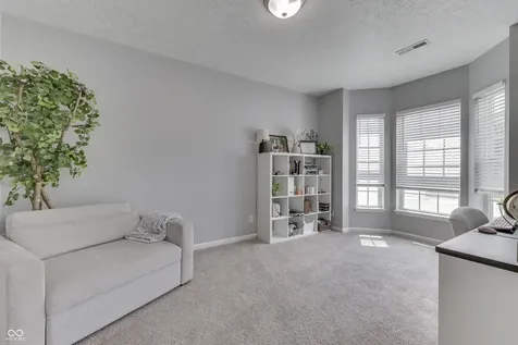 6258 Royal Alley Place Indianapolis IN 46237