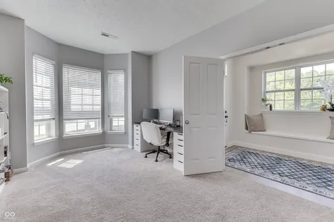 6258 Royal Alley Place Indianapolis IN 46237