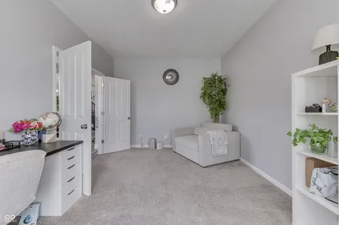 6258 Royal Alley Place Indianapolis IN 46237