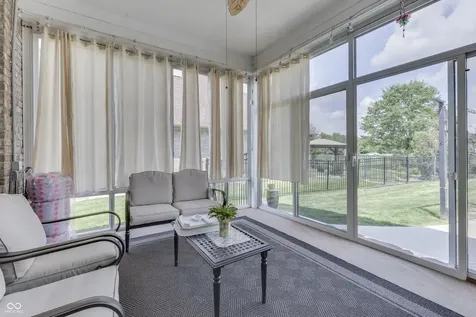 6258 Royal Alley Place Indianapolis IN 46237