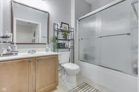 6258 Royal Alley Place Indianapolis IN 46237