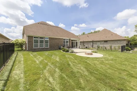6258 Royal Alley Place Indianapolis IN 46237