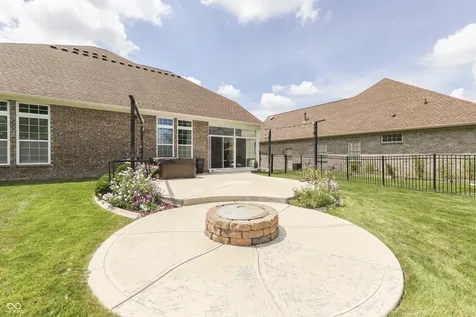 6258 Royal Alley Place Indianapolis IN 46237