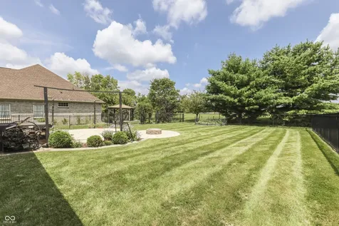 6258 Royal Alley Place Indianapolis IN 46237