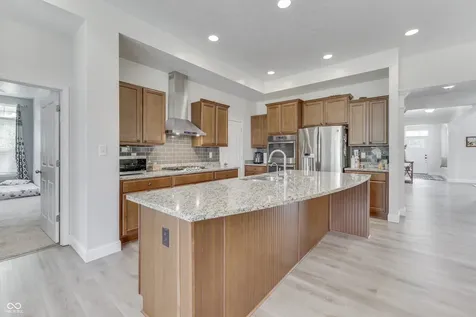 6258 Royal Alley Place Indianapolis IN 46237