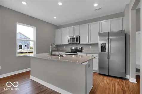 16161 Lavina Lane Fishers IN 46040