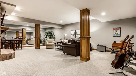 5704 E Fall Creek Parkway North Drive Indianapolis IN 46226
