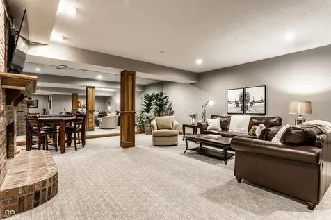 5704 E Fall Creek Parkway North Drive Indianapolis IN 46226
