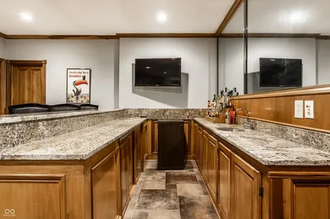 5704 E Fall Creek Parkway North Drive Indianapolis IN 46226
