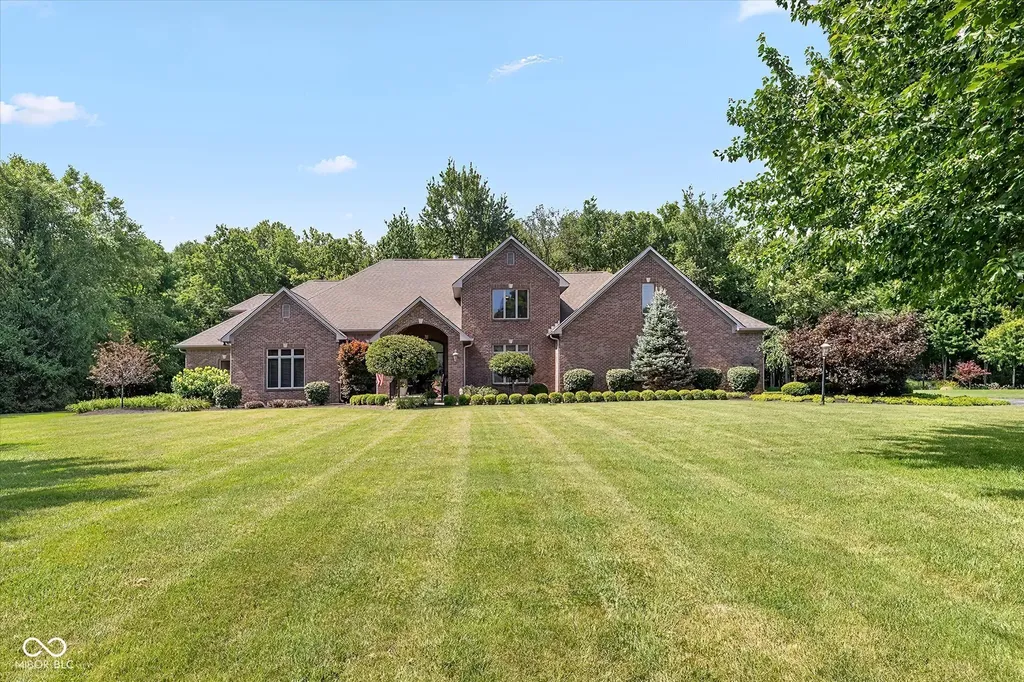 9020 Shetland Lane Indianapolis IN 46278