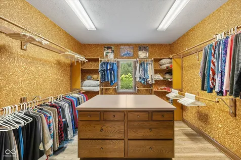 9020 Shetland Lane Indianapolis IN 46278