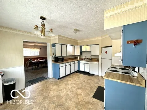 602 Elm Beech Grove IN 46107
