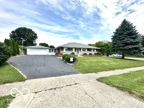 602 Elm Beech Grove IN 46107