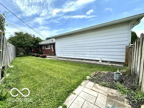 602 Elm Beech Grove IN 46107