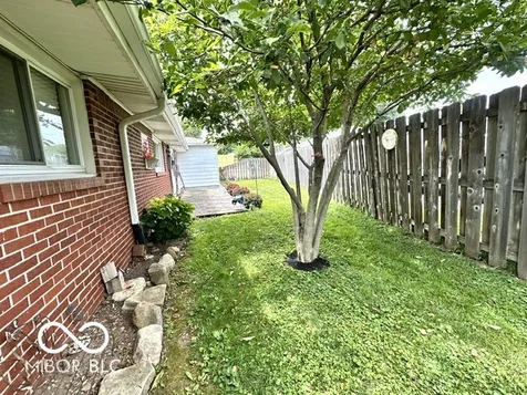 602 Elm Beech Grove IN 46107