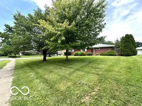 602 Elm Beech Grove IN 46107