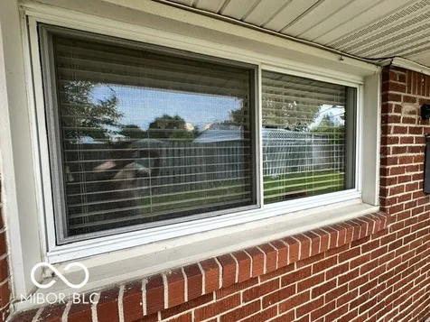 602 Elm Beech Grove IN 46107