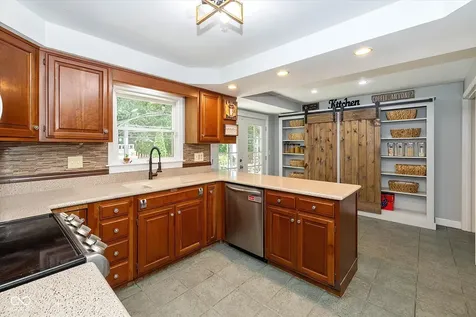 8889 Cholla Road Indianapolis IN 46240
