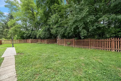 8889 Cholla Road Indianapolis IN 46240