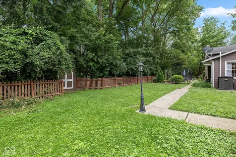 8889 Cholla Road Indianapolis IN 46240