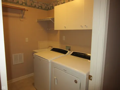 339 Lakewood Court Avon IN 46123