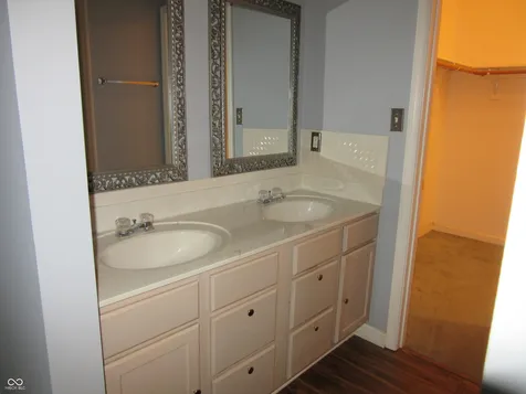 339 Lakewood Court Avon IN 46123