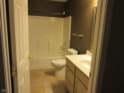 339 Lakewood Court Avon IN 46123