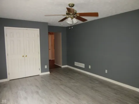 339 Lakewood Court Avon IN 46123