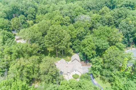 108 Pinehurst Fishers IN 46037