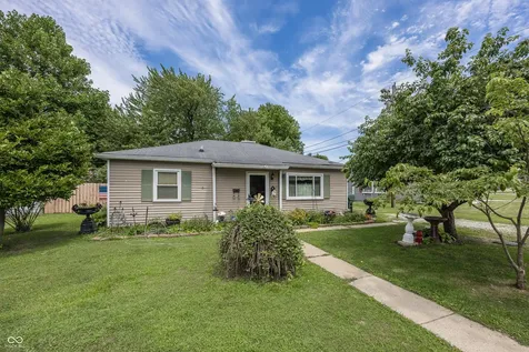 16 Allen Lane Greenfield IN 46140