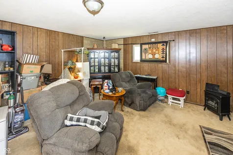 16 Allen Lane Greenfield IN 46140