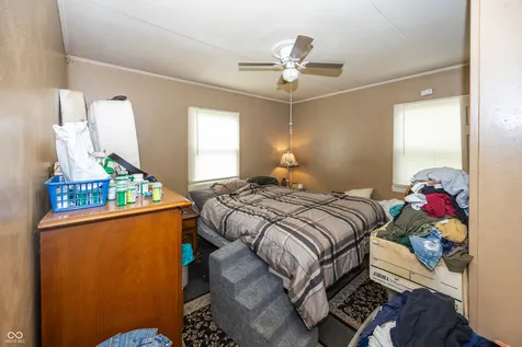 16 Allen Lane Greenfield IN 46140