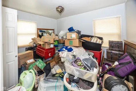 16 Allen Lane Greenfield IN 46140