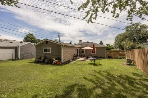 16 Allen Lane Greenfield IN 46140