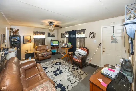 16 Allen Lane Greenfield IN 46140