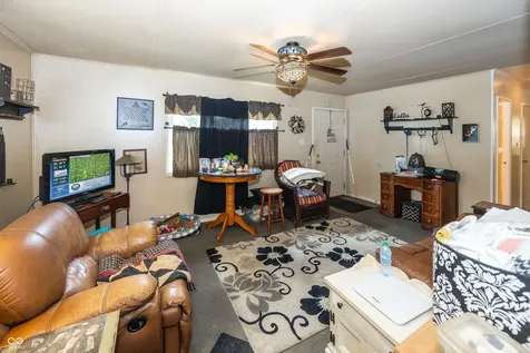 16 Allen Lane Greenfield IN 46140